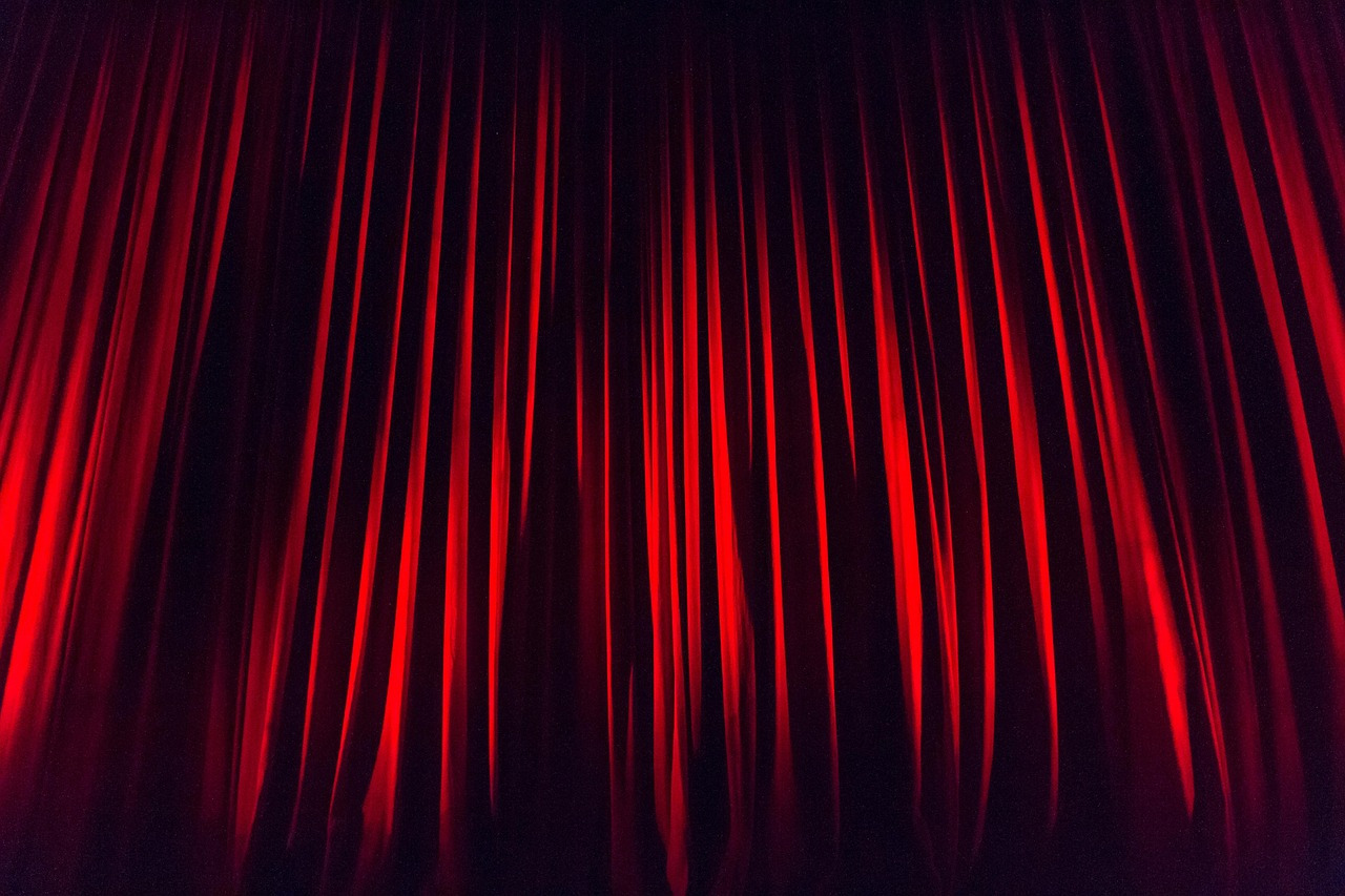 stage-curtain-660078_1280.jpg
