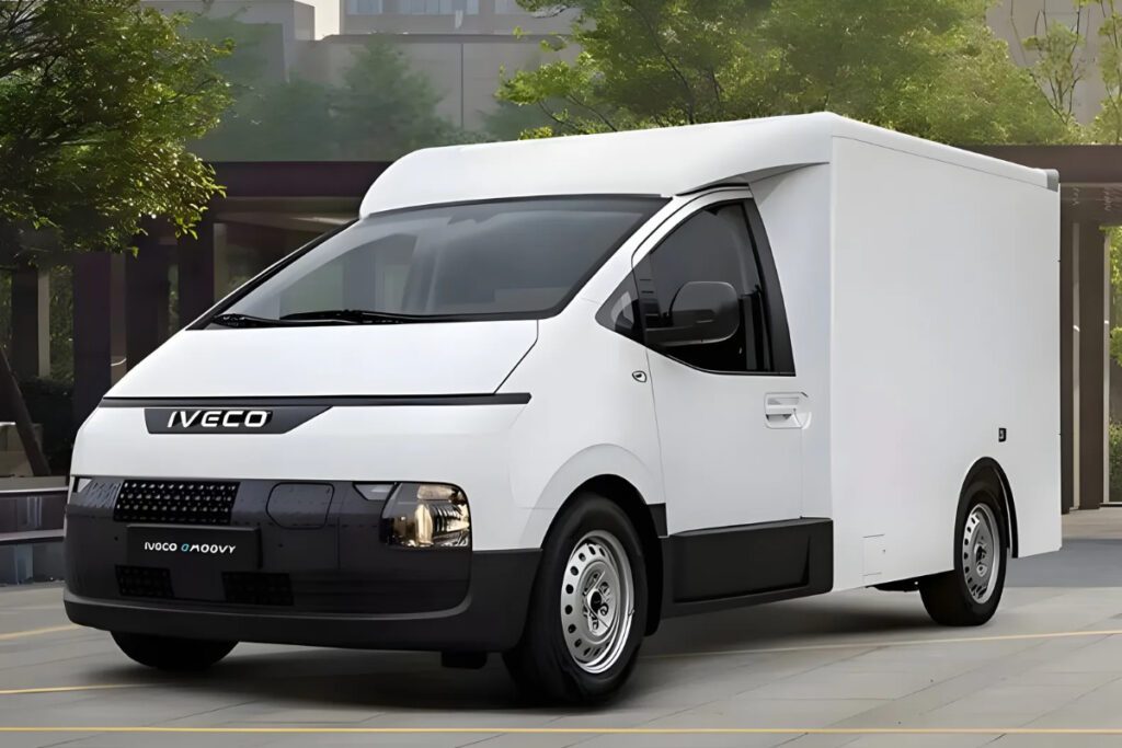 Iveco-eMoovy-launch-1024x683.jpg