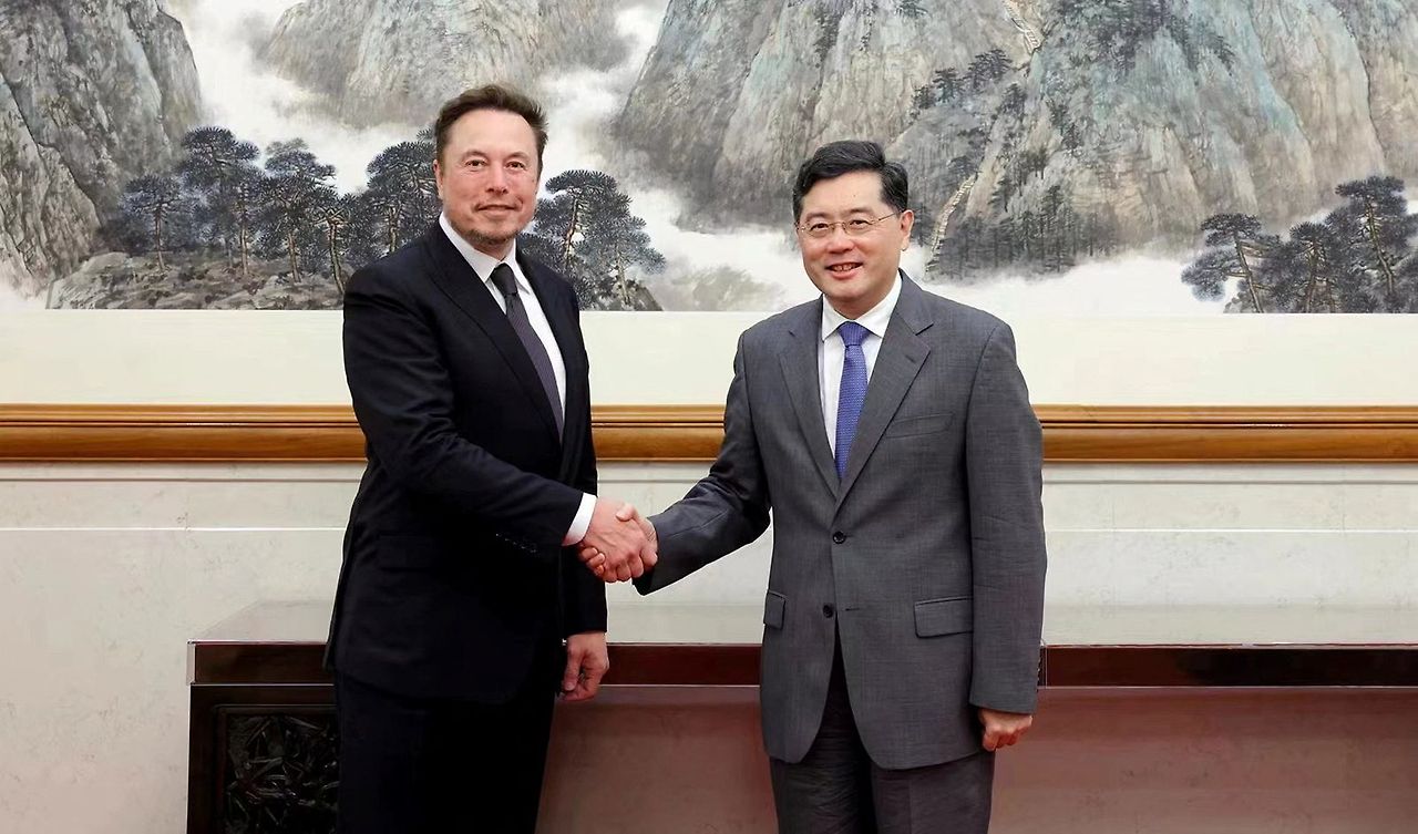 230531101220-china-gang-and-musk-meeting.jpg