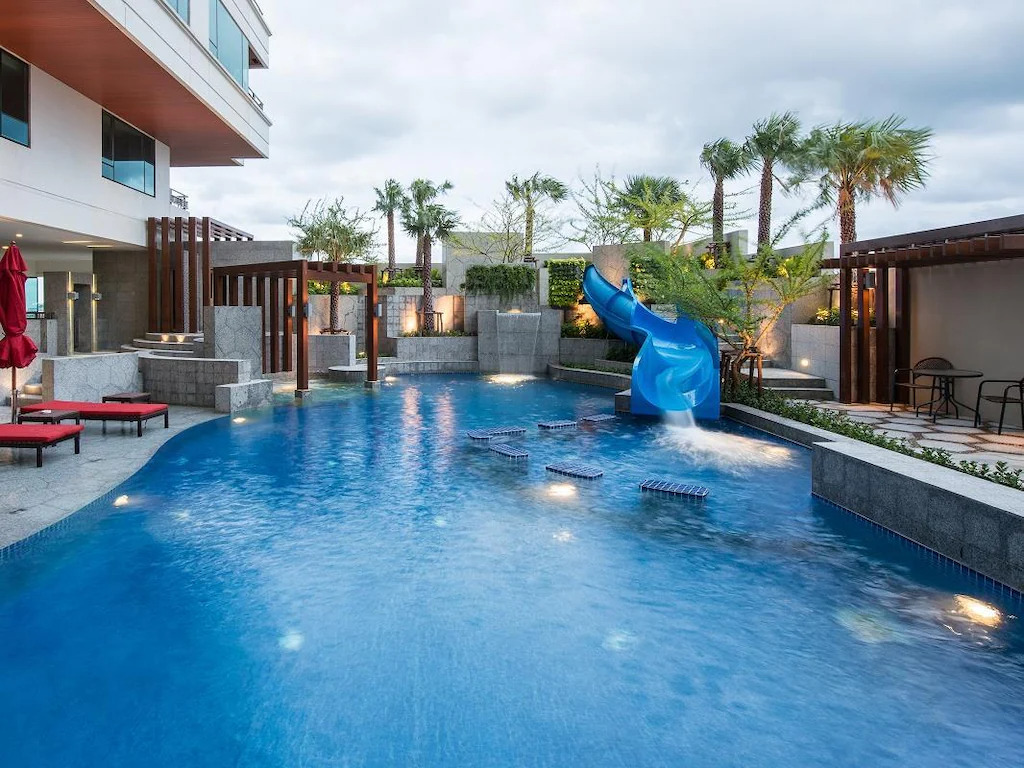 수영장 사진2.jpg