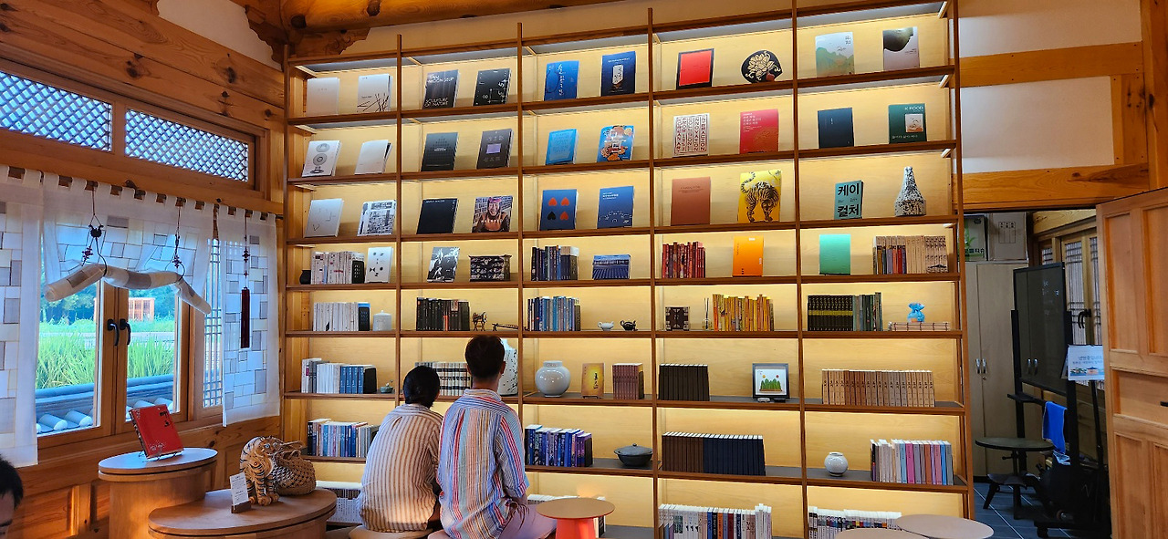 덕진공원 도서관.jpg