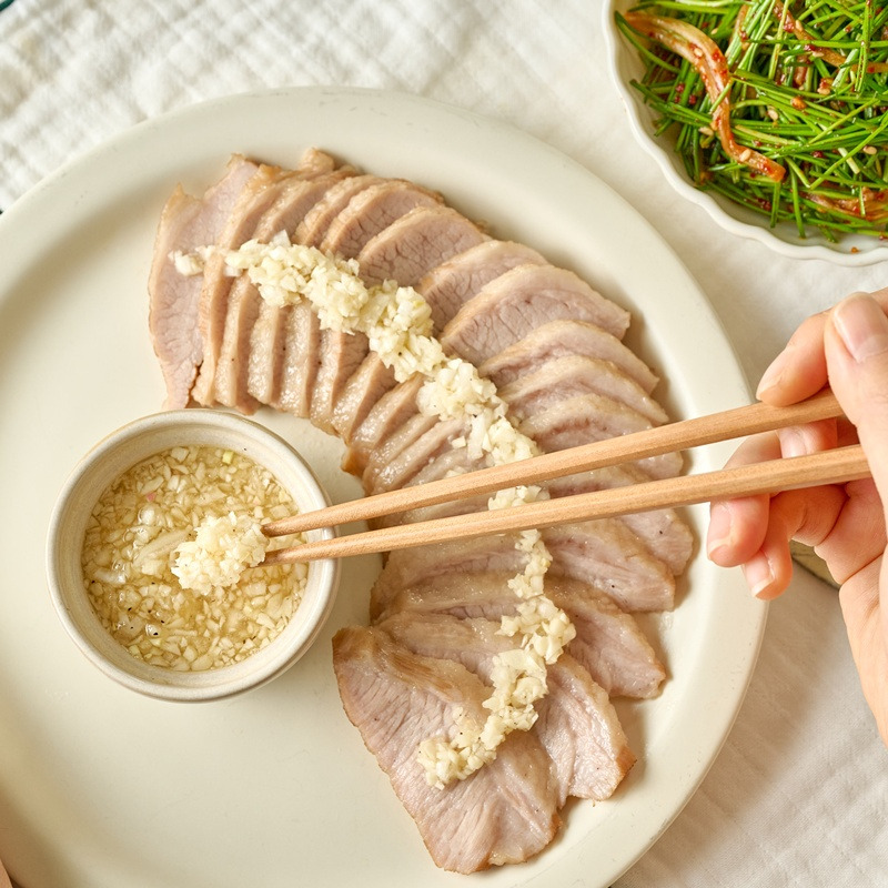 마늘소스 항정살수육_완성컷(1).jpg