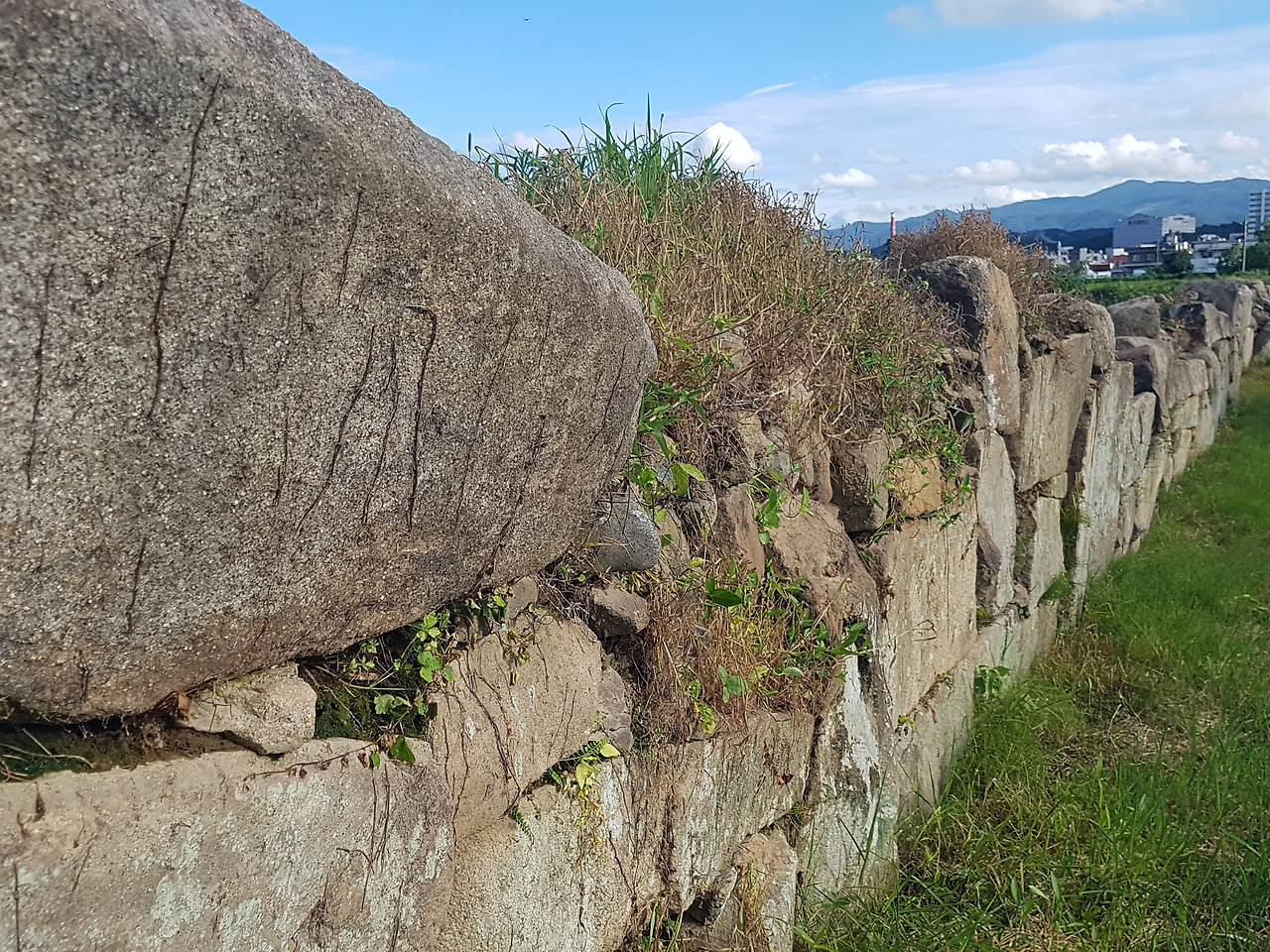 언양읍성 와벽-KakaoTalk_20230726_003100424_11.jpg