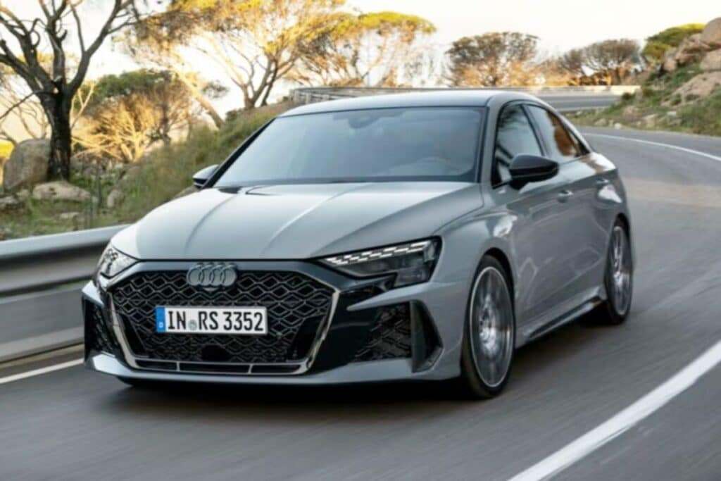batch_2025-Audi-RS3-2_-1024x507-1-1024x683.jpg
