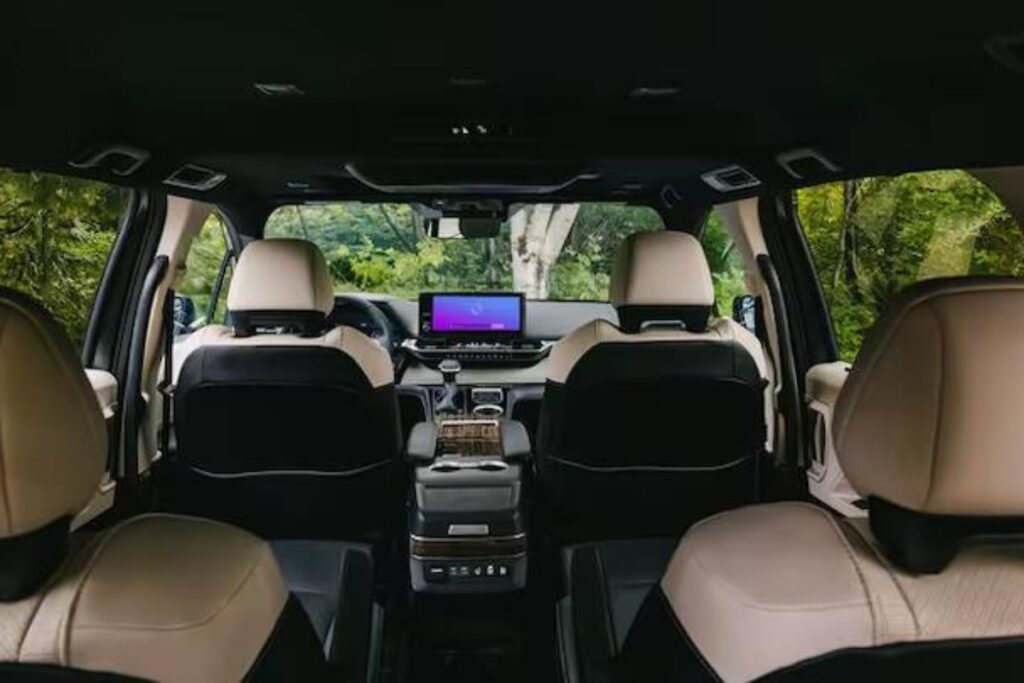 batch_7-2025-toyota-sienna-platinum-interior-1024x683.jpg