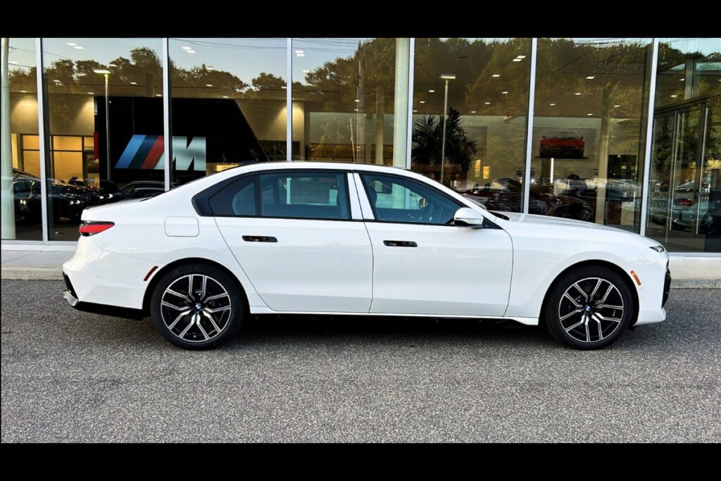 BMW-7%EC%8B%9C%EB%A6%AC%EC%A6%88-4-1024x683.jpg