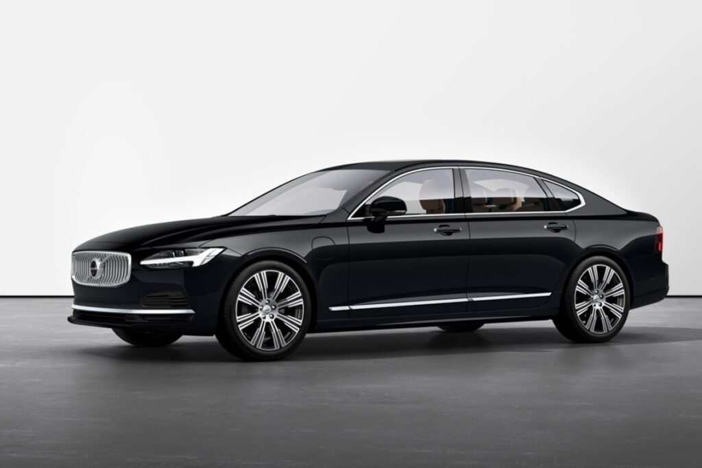 Volvo-S90-is-well-received-1024x683.jpg