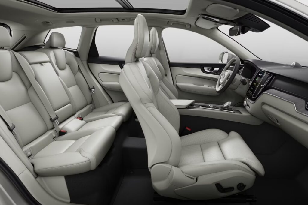 Volvo-XC60-2025-model-1024x683.jpg