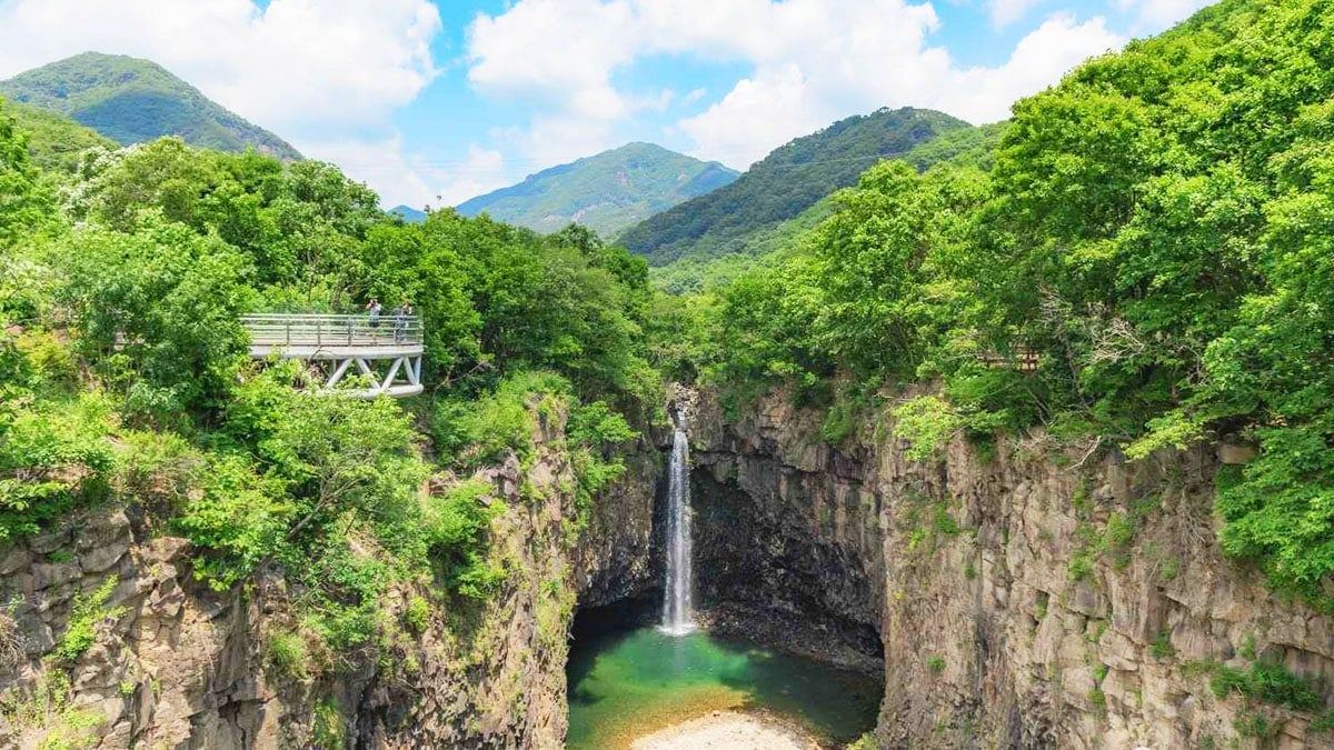 jaein-falls-hantangang-geopark-yeoncheon1.jpg