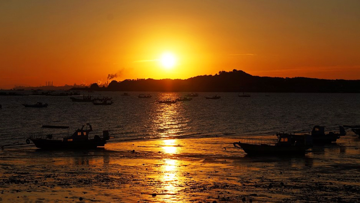 Sunrise at Dangjin Waemok Village5.jpg