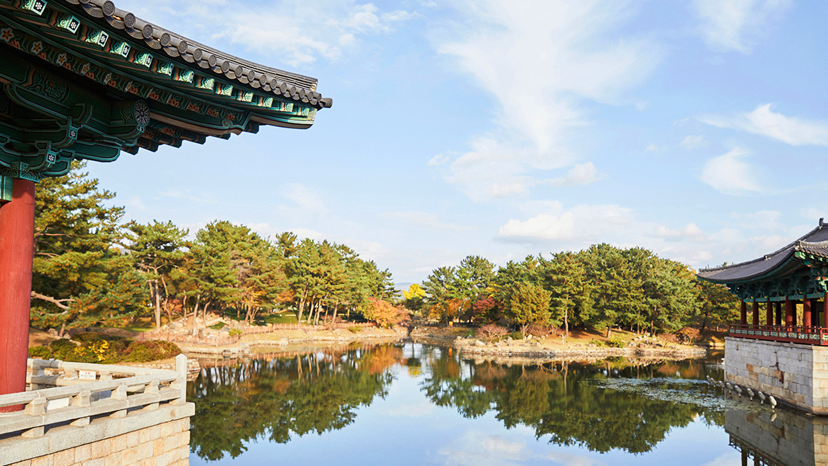 Donggung Palace and Wolji Pond night view3.jpg