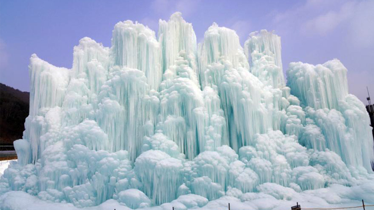 Cheongyang Alps Village Ice Festival.jpg