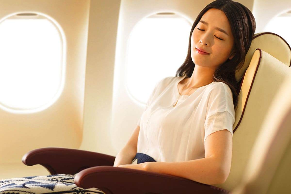 비행 중 편안한 자세.jpg