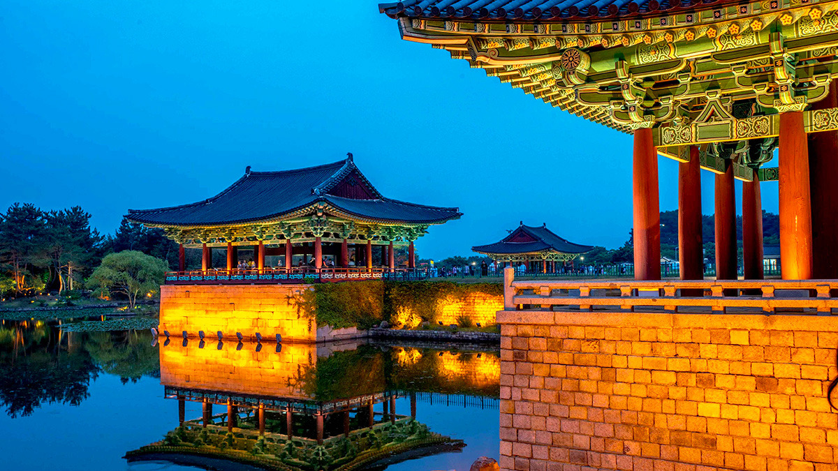 Donggung Palace and Wolji Pond night view5.jpg