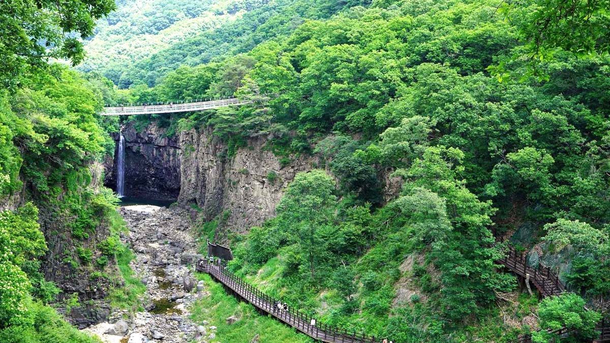 jaein-falls-hantangang-geopark-yeoncheon5.jpg