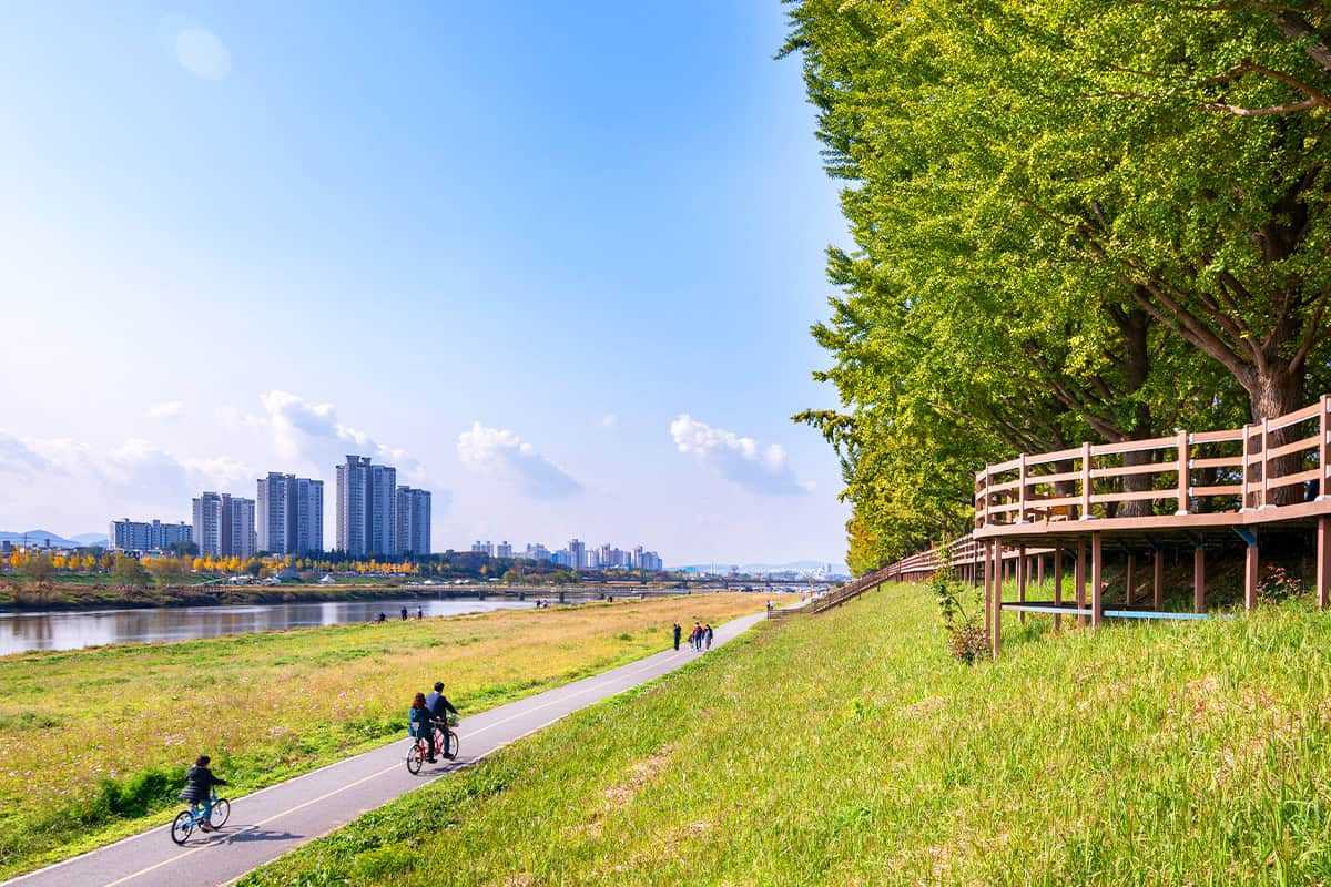 Asan-bike-path3.jpg