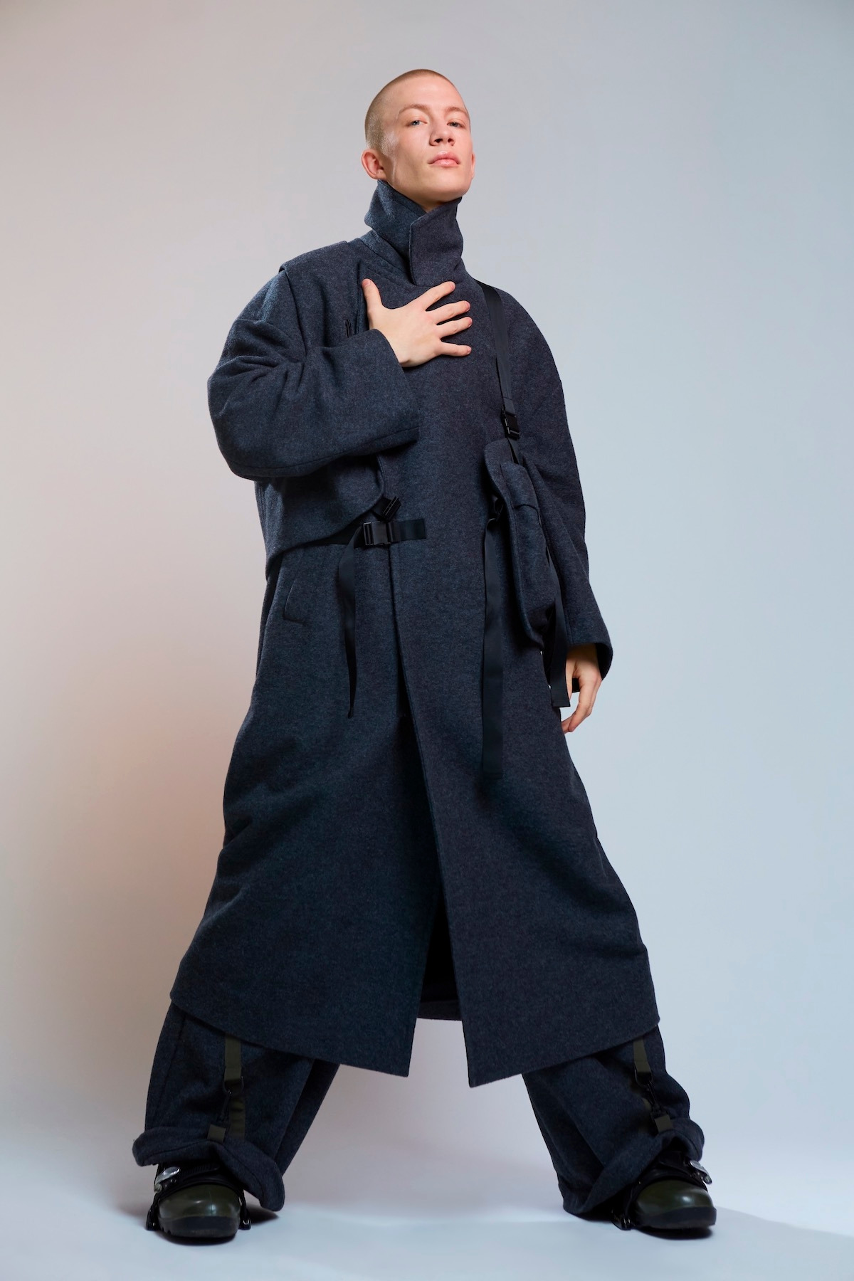 REPLICANT-WOOL-COAT_82211206_Late-BlackPLUSFOUR-PANTS_82213519_Late-Black.jpg