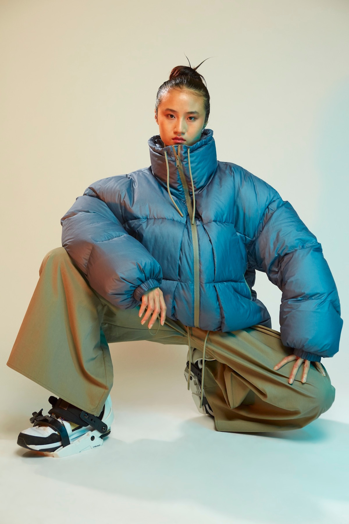 CROPPUFF-DOWN-JACKET_82210605_Industry-BlueYAGONBAK-PANTS_82213622_Late-Grey.jpg
