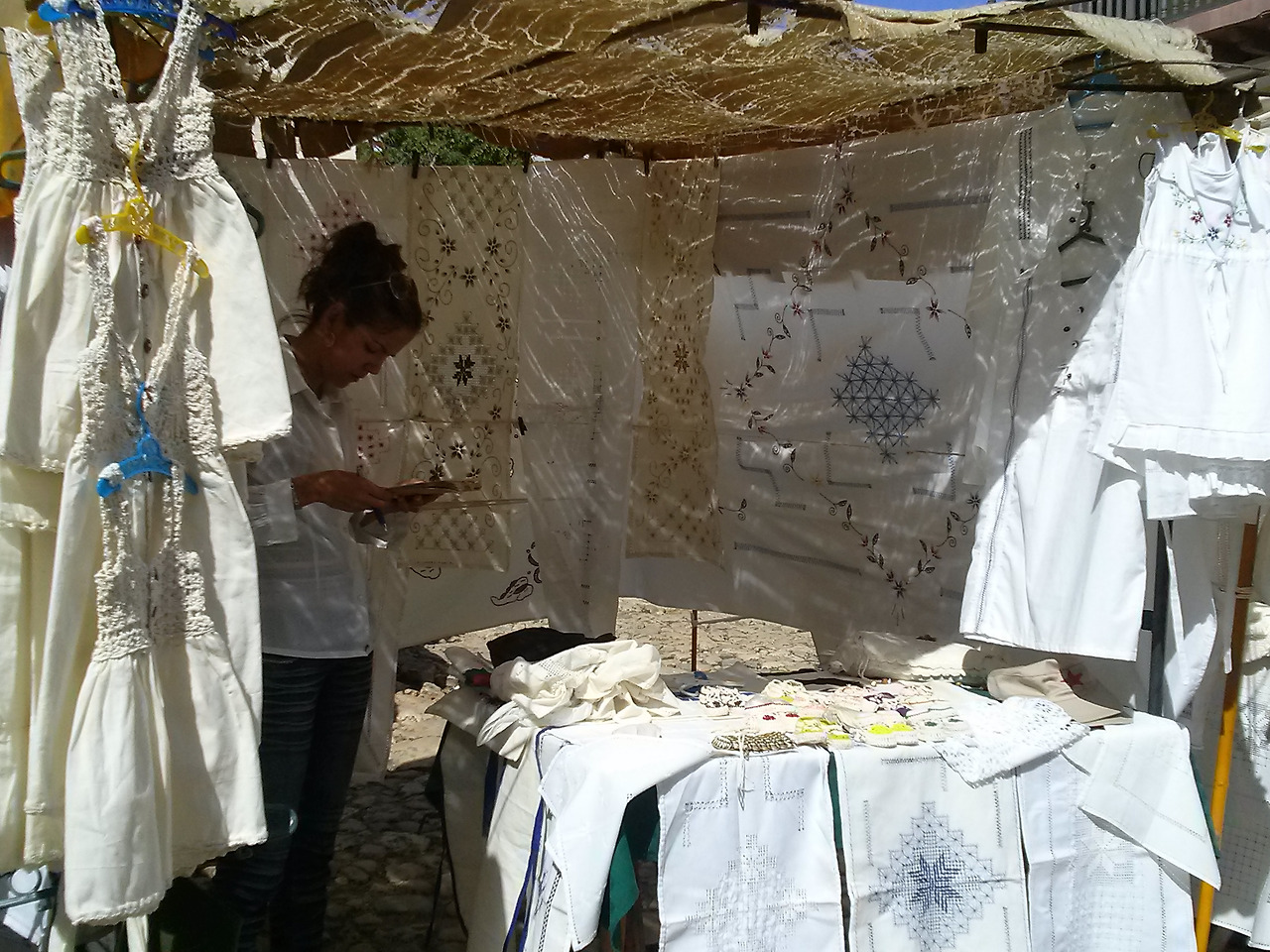 뜨리니닷 수공예품.jpg