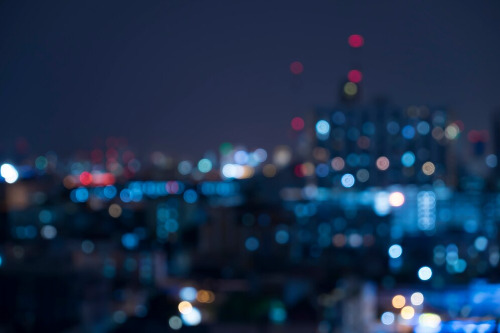 abstract-urban-night-light-bokeh-defocused-background_1421-468.jpg