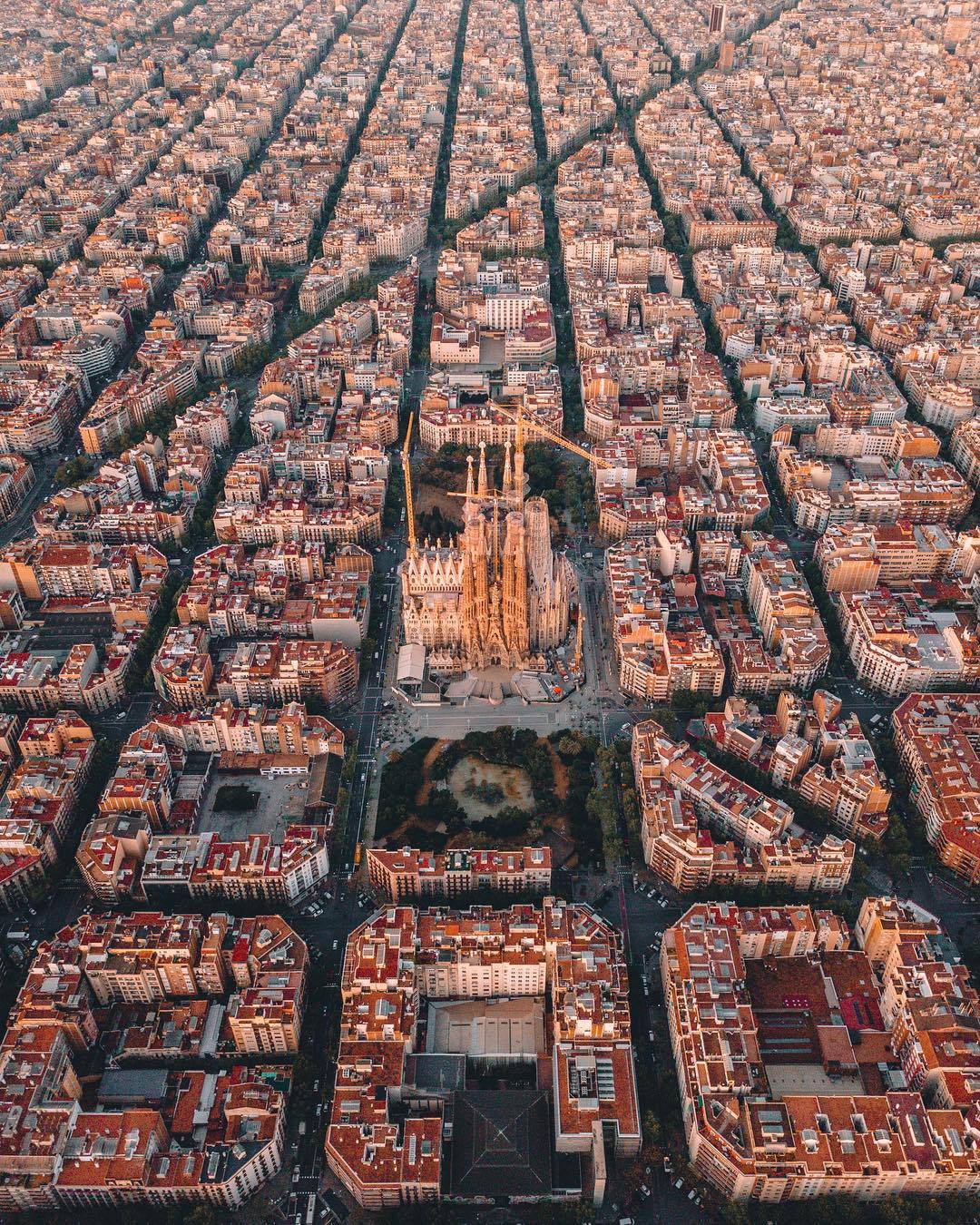 Barcelona-Drone-1-@thetechcreative.jpg