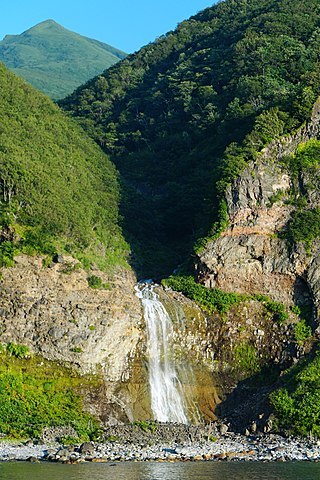 320px-140828_Kamuiwakka_Falls_and_Mount_Io_Shiretoko_Hokkaido_Japan01s13.jpg