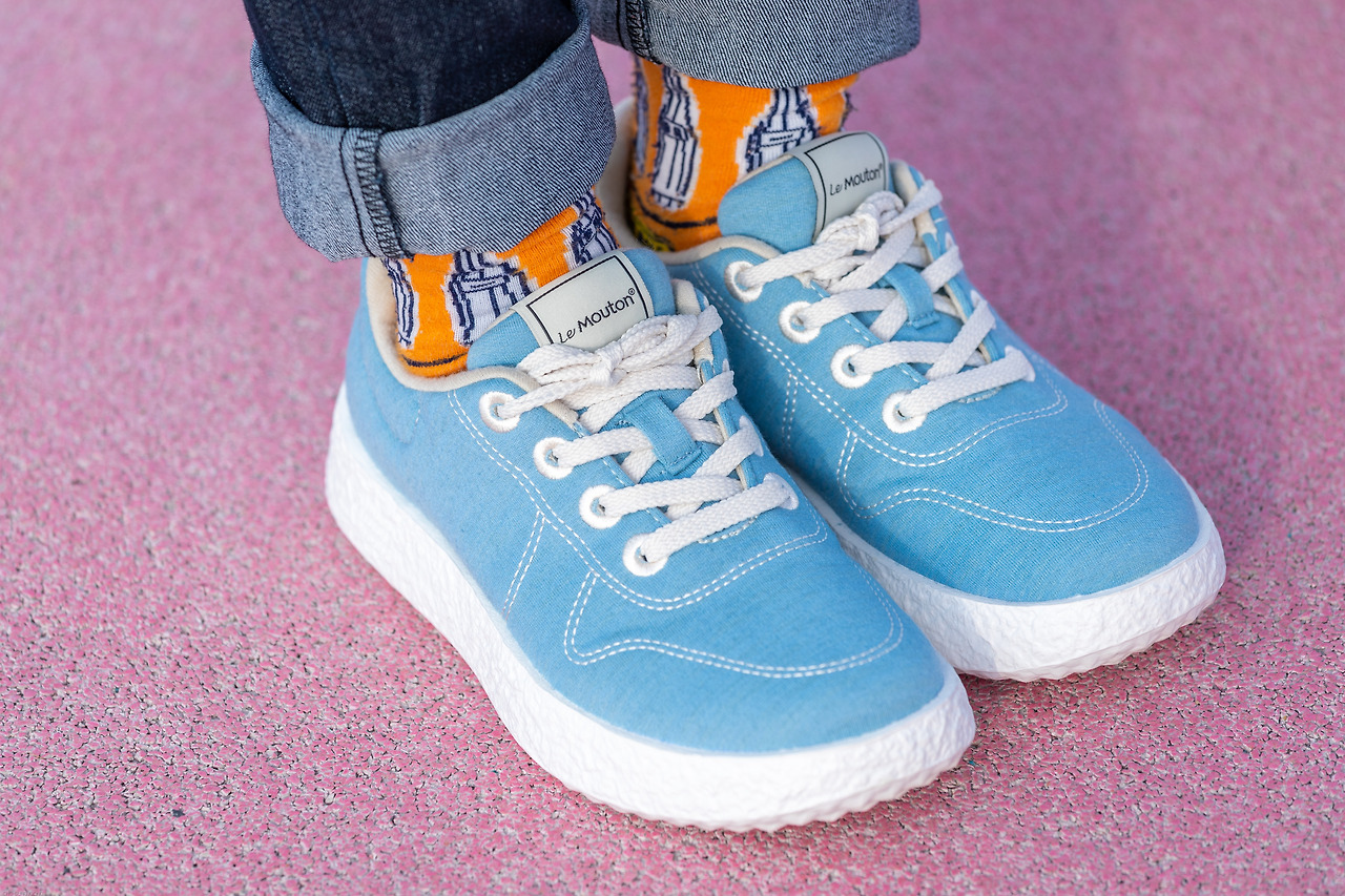 해랑전망대 바닥 컬러와 잘 어울리는 르무통 메이트 블루 (1).jpg