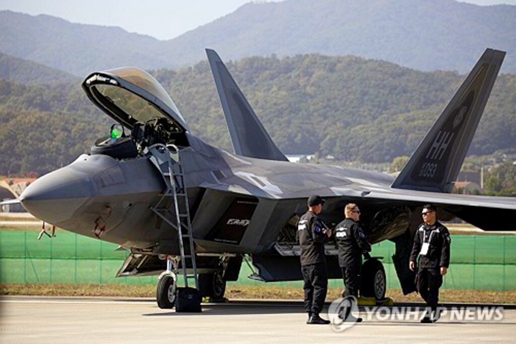 F-22-%EC%8A%A4%ED%85%94%EC%8A%A4-%EC%A0%84%ED%88%AC%EA%B8%B0-1024x682.jpg