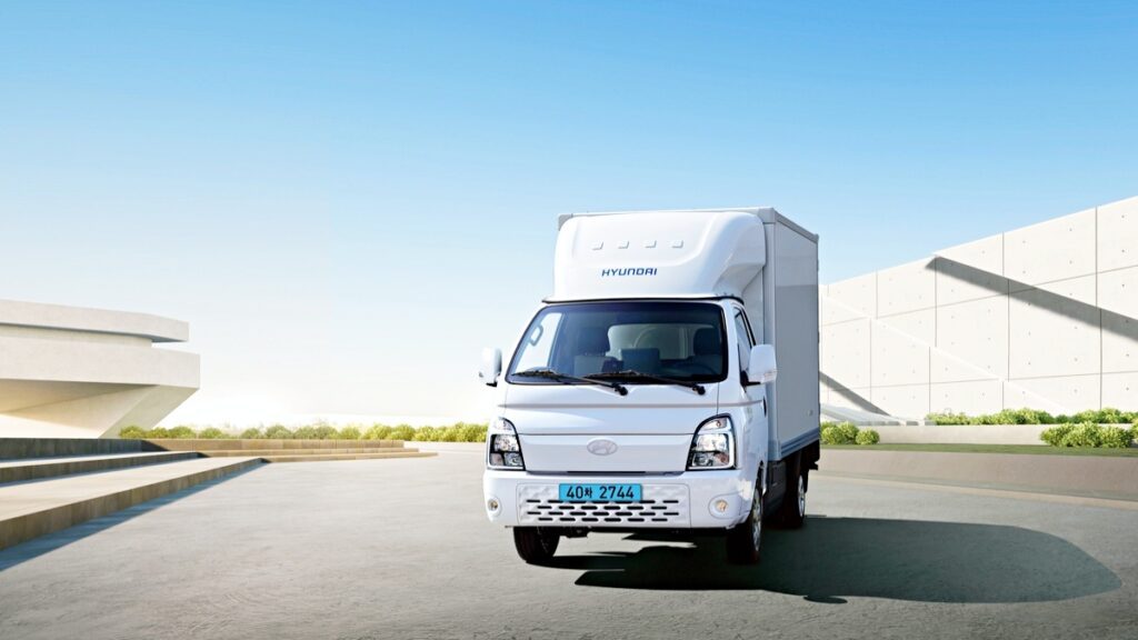 Hyundai-Porter-Launched-and-Production-Discontinued-4-1024x576.jpg