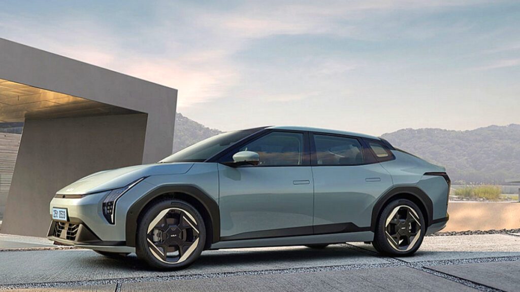 Kia-EV4-named-%E2%80%98Electric-Vehicle-of-the-Year-2-1024x576.jpg