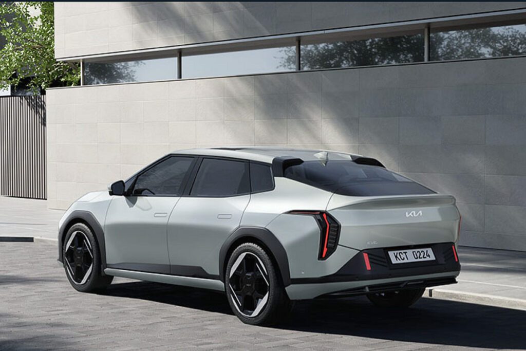 Kia-electric-sedan-EV4-contract-begins-5-1024x683.jpg