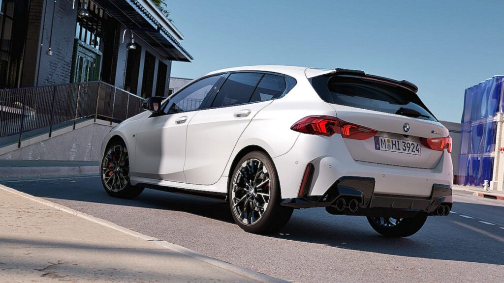 BMW-hatchback-1-series-to-be-released-7-1-1024x576.jpg