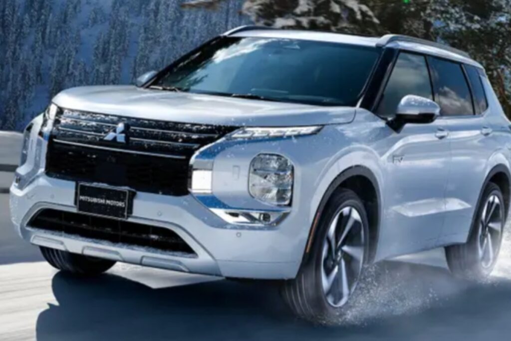 1Mitsubishi-2025-Outlander-PHEV-1024x683.jpg