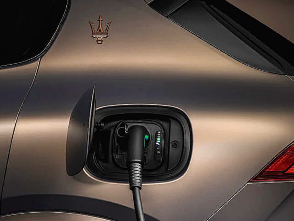 Maseratis-first-electric-SUV-the-Grecale-Folgore-begins-domestic-delivery-2-1024x768.jpg