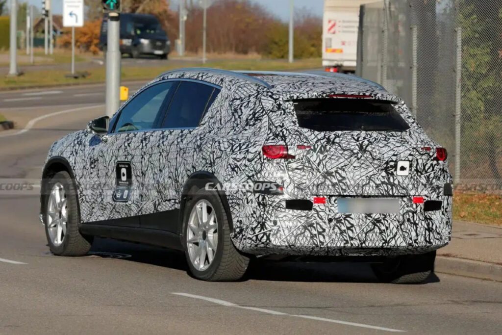 Mercedes-Benz-releases-GLC-EV-spy-shots-4-1024x683.jpg
