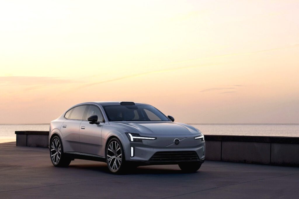 Volvo-ES90-electric-sedan-launched-1024x683.jpg