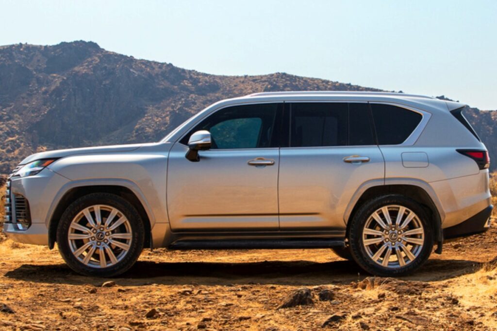 4SUV-to-be-released-Lexus-LX-700h-1024x683.jpg