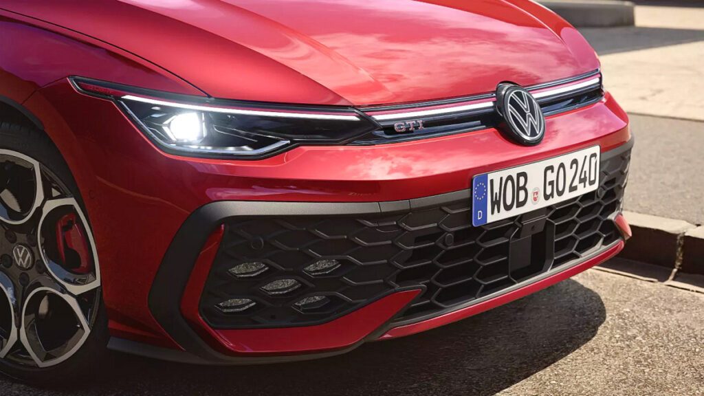 Volkswagen-launches-new-Golf-GTI-hatchback-4-1024x576.jpg