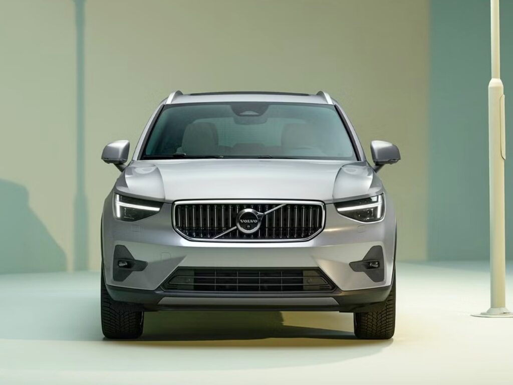 VOLVO-xc40-1024x768.jpg