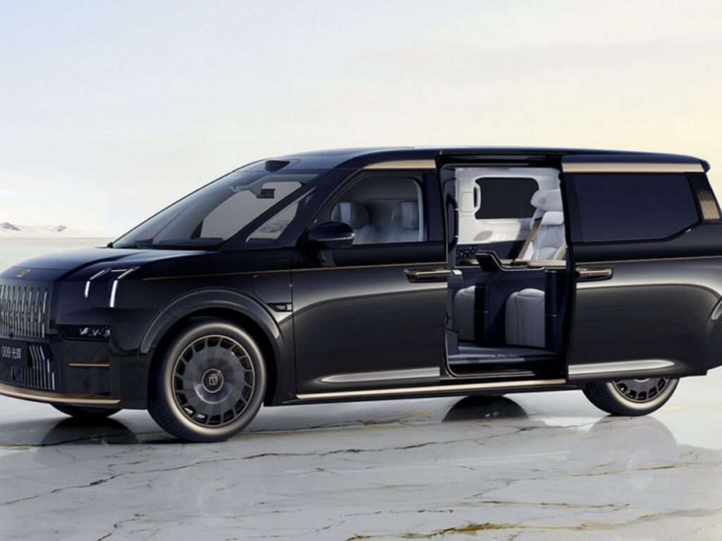 Zeekr-Minivan-009-Grand-Collectors-Edition-Revealed-3-1024x768.jpg