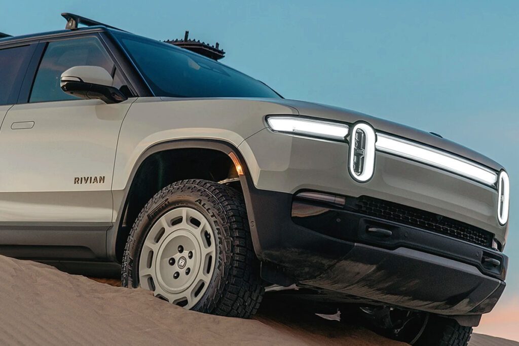 Rivian-R1T%C2%B7R1S-California-Dune-Edition-unveiled-1024x683.jpg