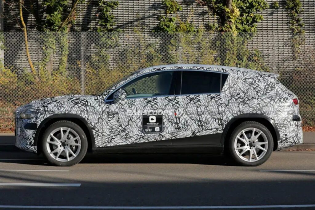 Mercedes-Benz-releases-GLC-EV-spy-shots-3-1024x683.jpg