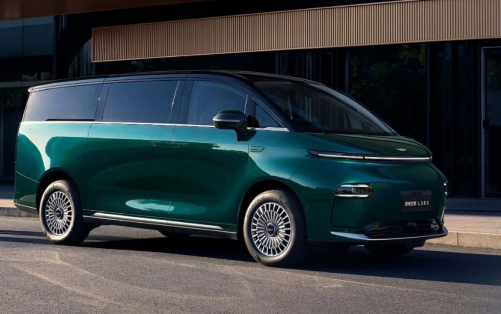 Geely-Galaxy-LEVC-L380-Land-Airbus-1-1-1024x642.jpg