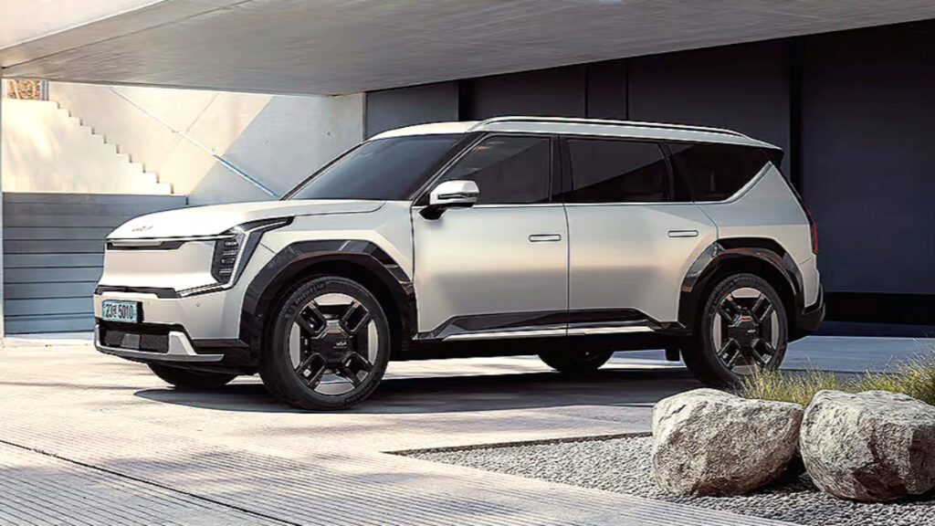 Kia-EV3-Seltos-and-other-compact-SUVs-are-popular-4-1024x576.jpg