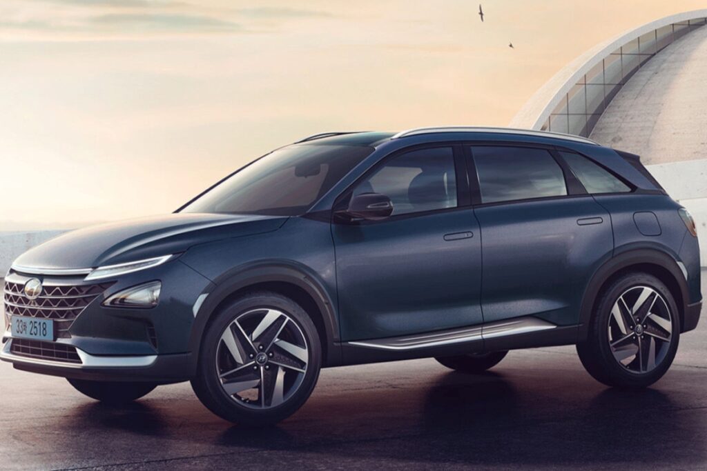 2Hyundai-hydrogen-car-1024x683.jpg