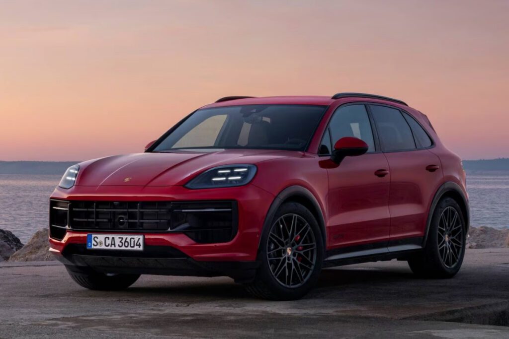 Porsche-2025-Cayenne-2-1-1024x683.jpg