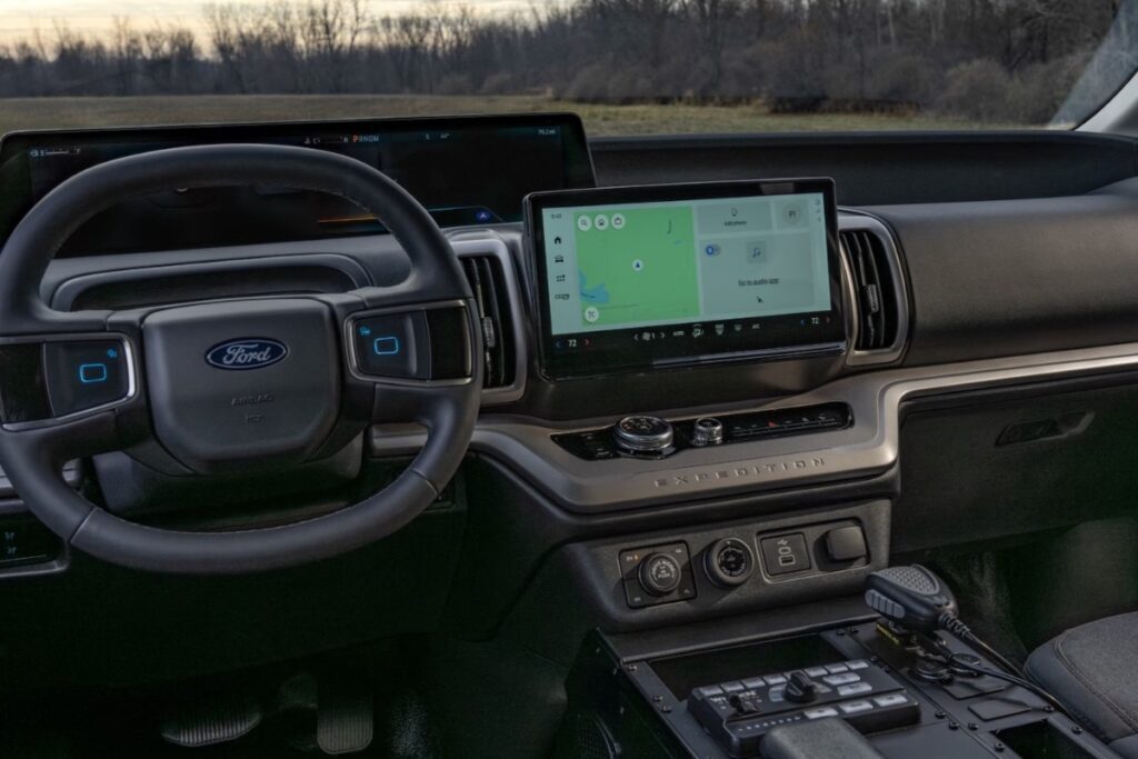1Ford-2025-Expedition-police-car-1024x683.jpg