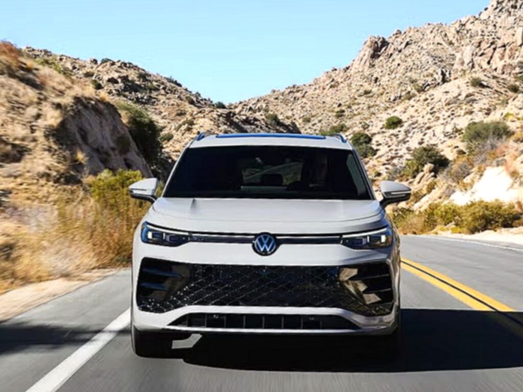 Volkswagen-SUV-Tiguan-detailed-specifications-revealed-3-1024x768.jpg