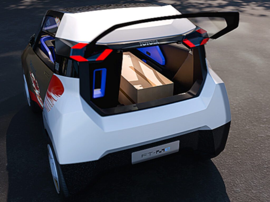 Toyota-unveils-ultra-compact-electric-concept-car-FT-Me-3-1024x768.jpg