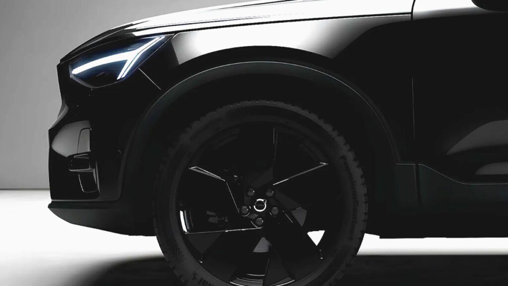 volvo-xc40-black-1024x576.jpg